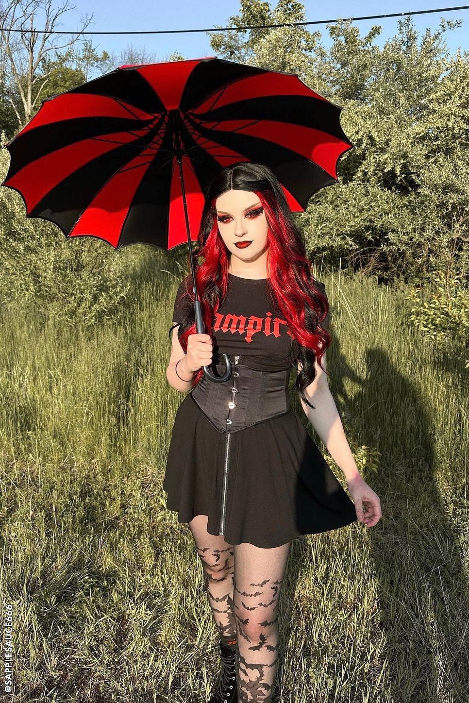 Batwing Pagoda Umbrella [BLACK/RED STRIPED] - Image 8