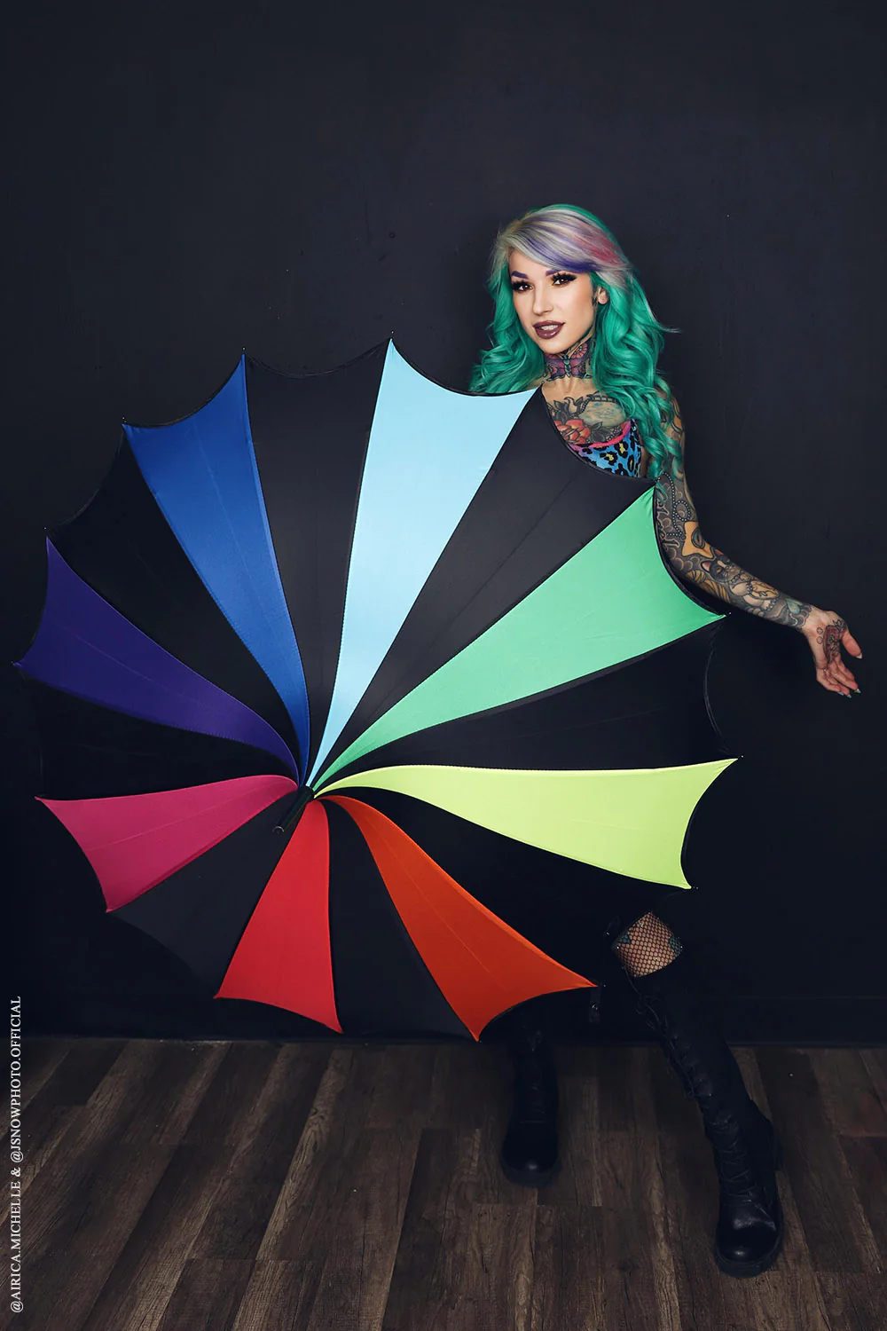 Batwing Pagoda Umbrella [Goth Rainbow] - Image 2