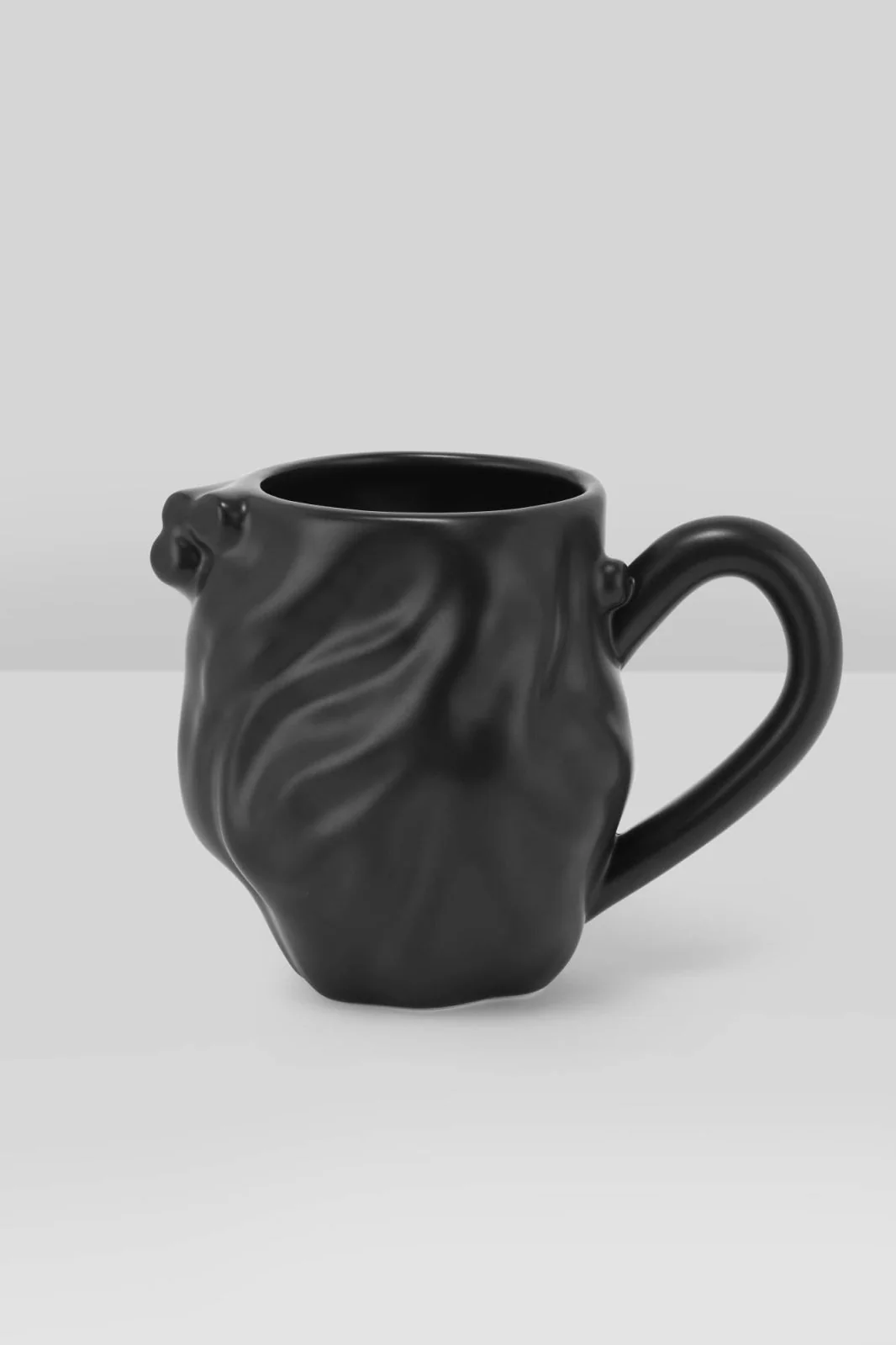 Black Heart Mug [B] - Image 3