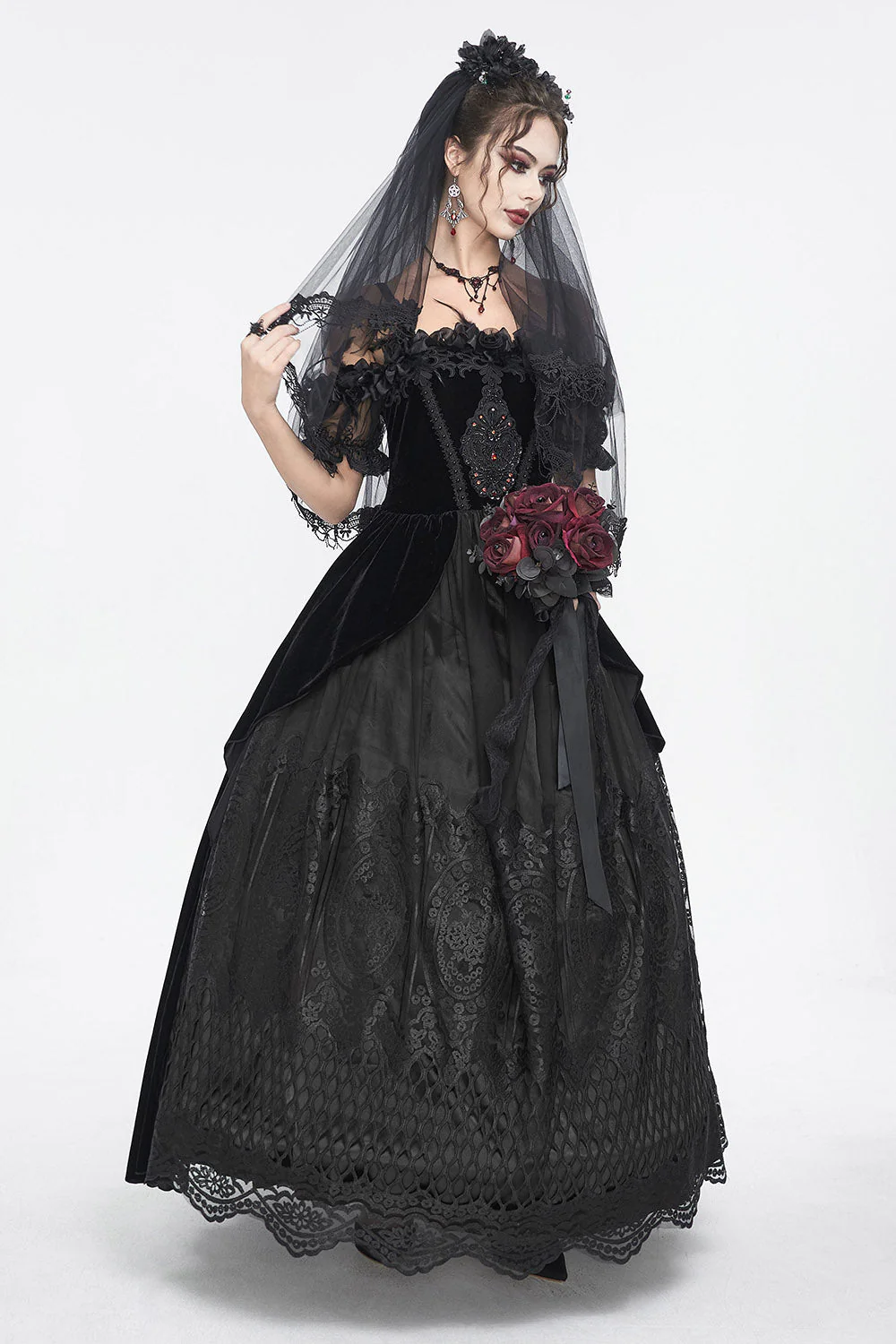 Black Manor Gothic Gown - Image 5