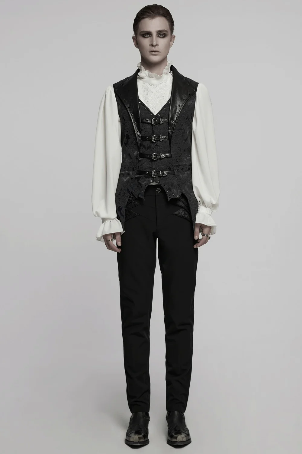 Castle Dracul Bat Hem Vest - Image 5