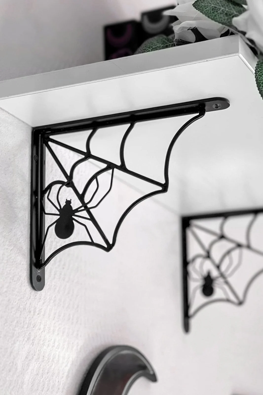 Cobwebs Shelf Brackets [Set Of 2] - Image 2