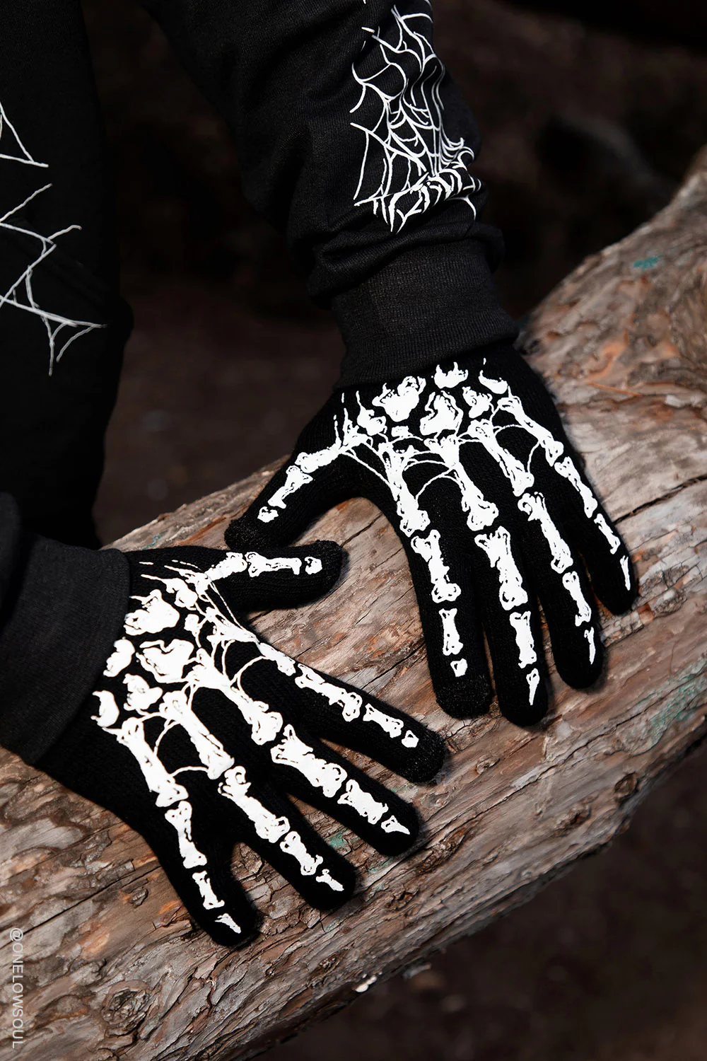 Dead Inside Skeleton Gloves [Full Finger] - Image 2