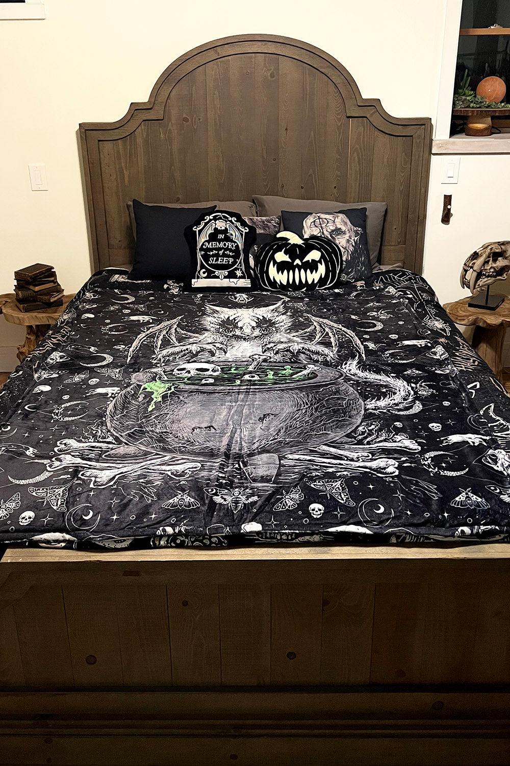 Conjuring Cat Throw Blanket - Image 8
