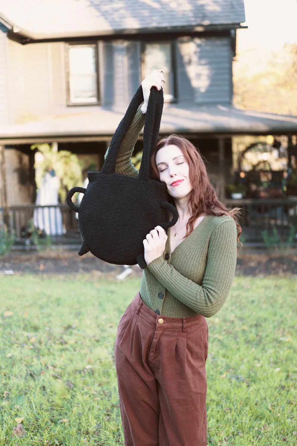 Cozy Cauldron Bag - Image 3