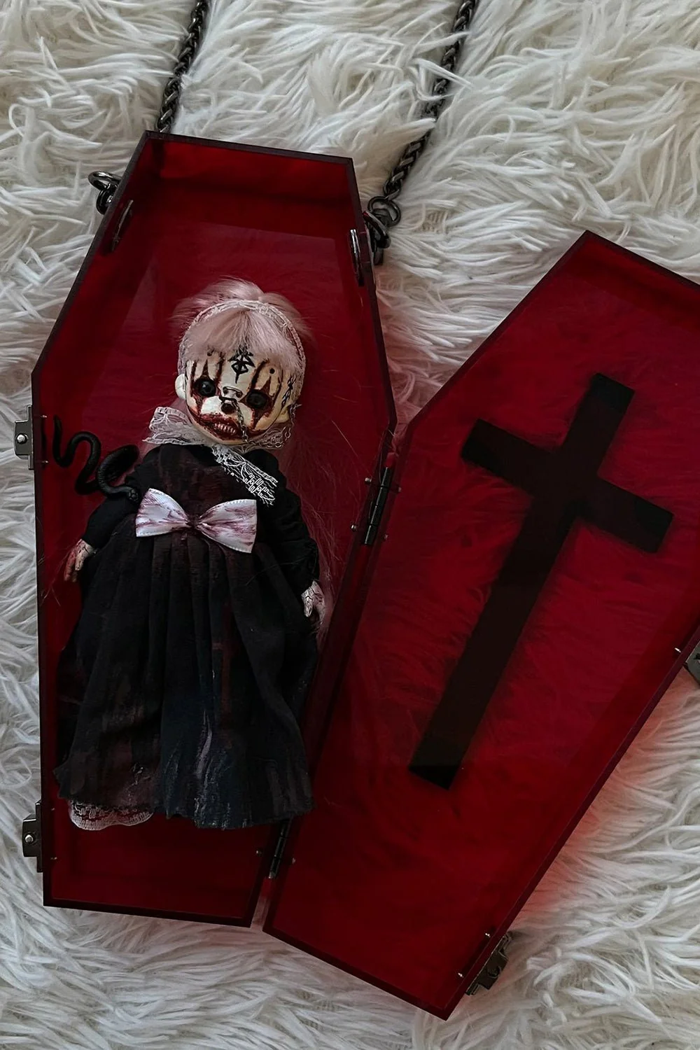 Crypt Keeper Coffin Bag [SCARLET] - Image 5
