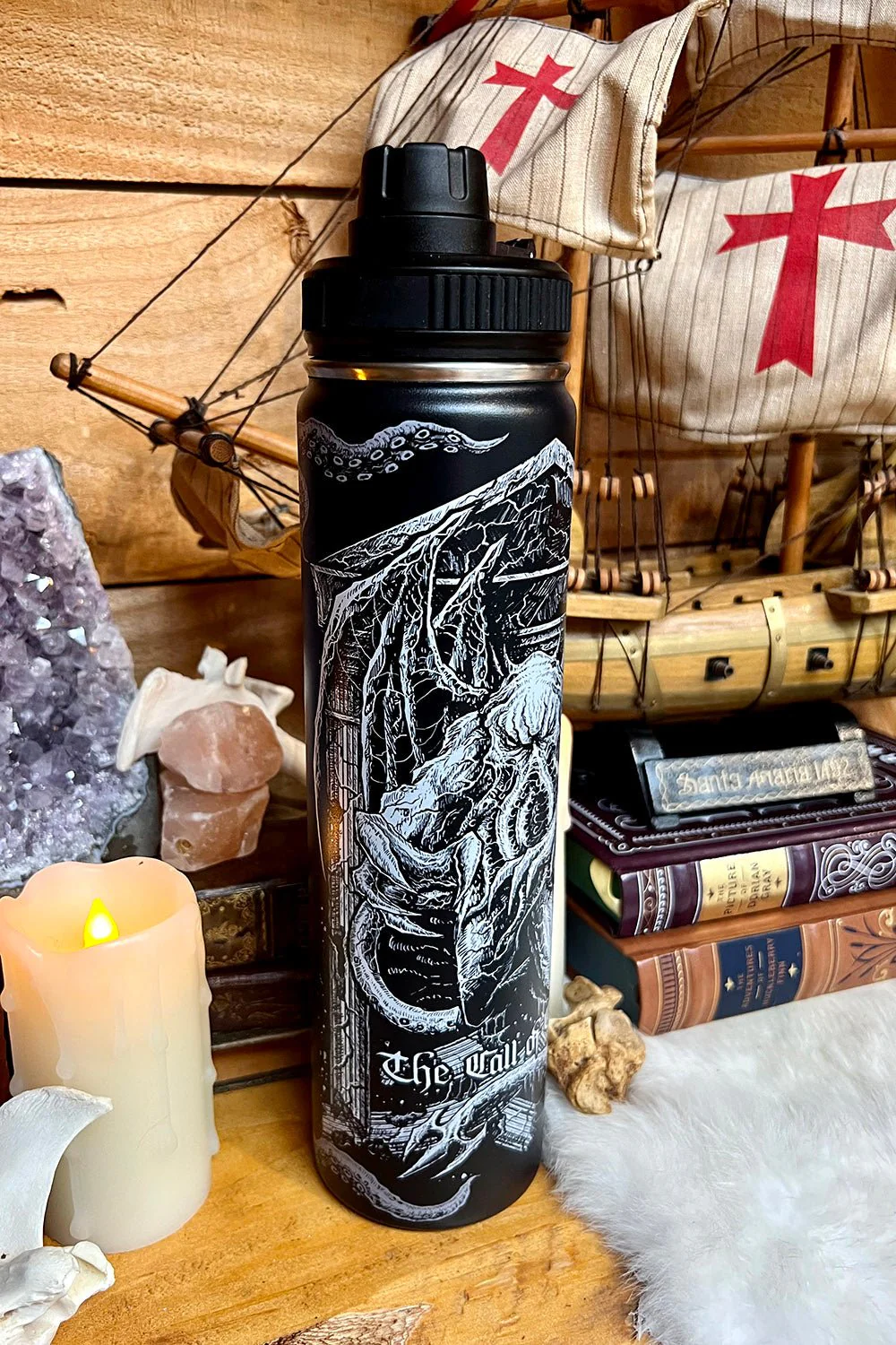 Cthulhu 24 Oz Water Bottle Tumbler - Image 6