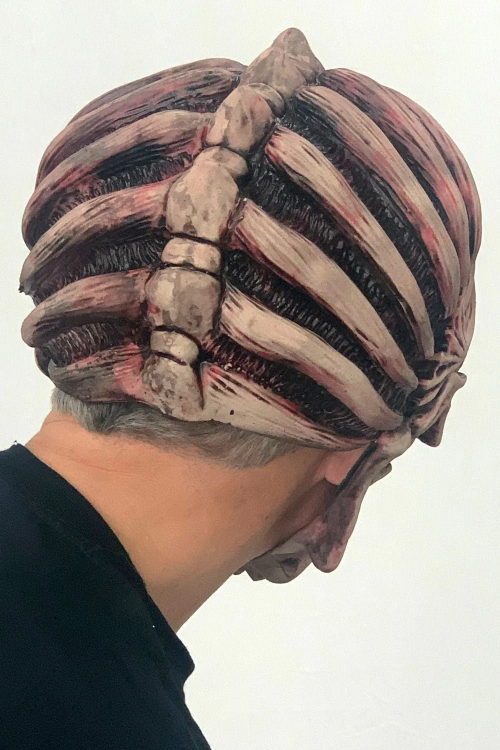 Down To Earth Alien Skull Latex Mask - Image 4