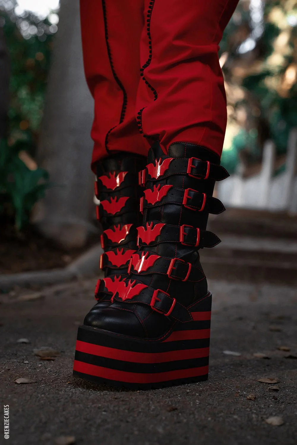 Dune Bat Platform Boots [Black/Red] [NO RESTOCKS] - Image 2