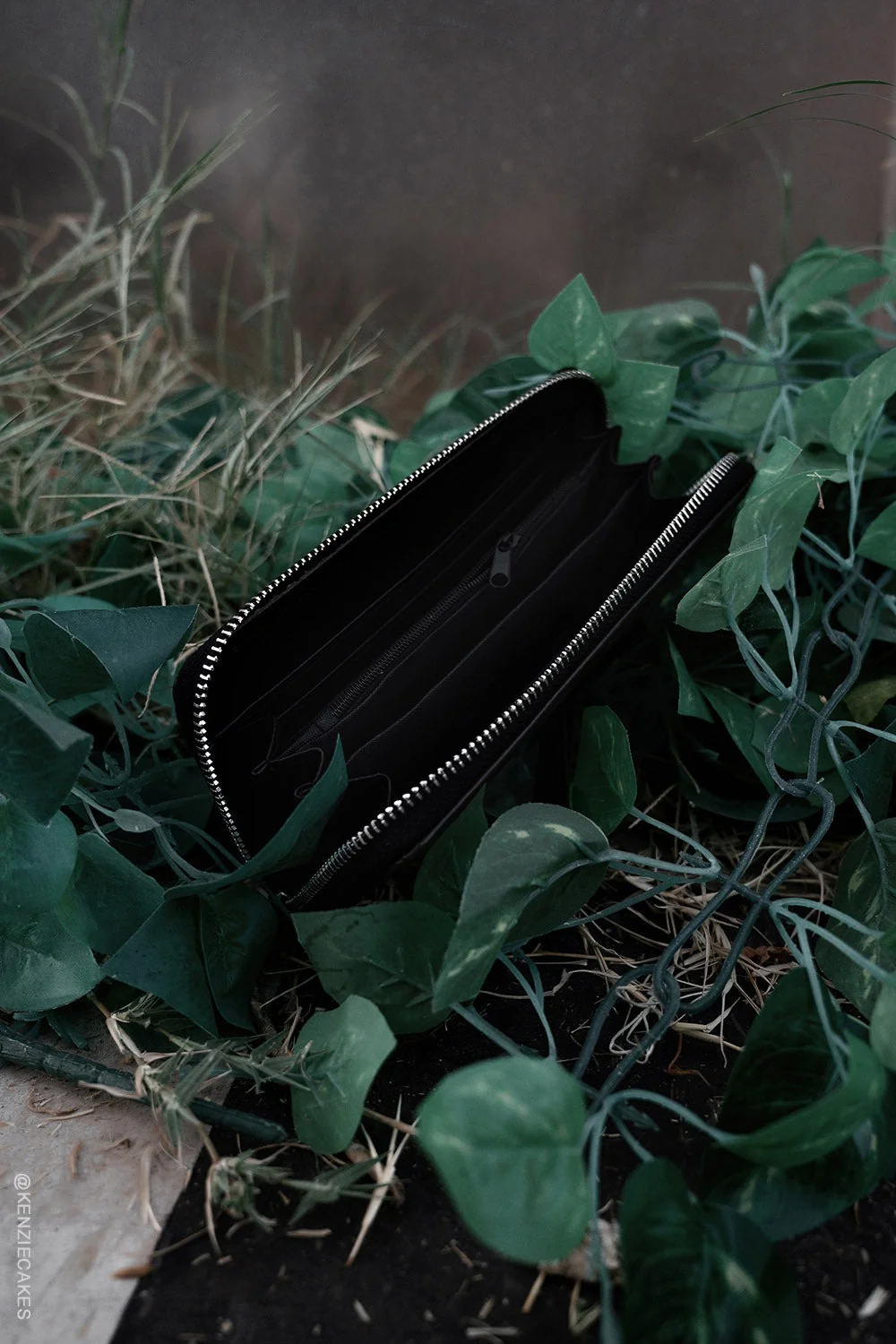 Ghostly Tea Time Wallet - Image 4