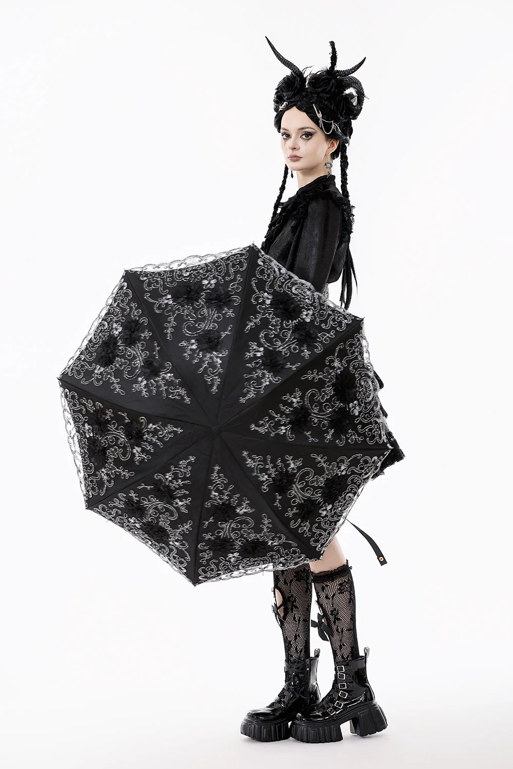 Gloomy Blooms Lace Umbrella - Image 4