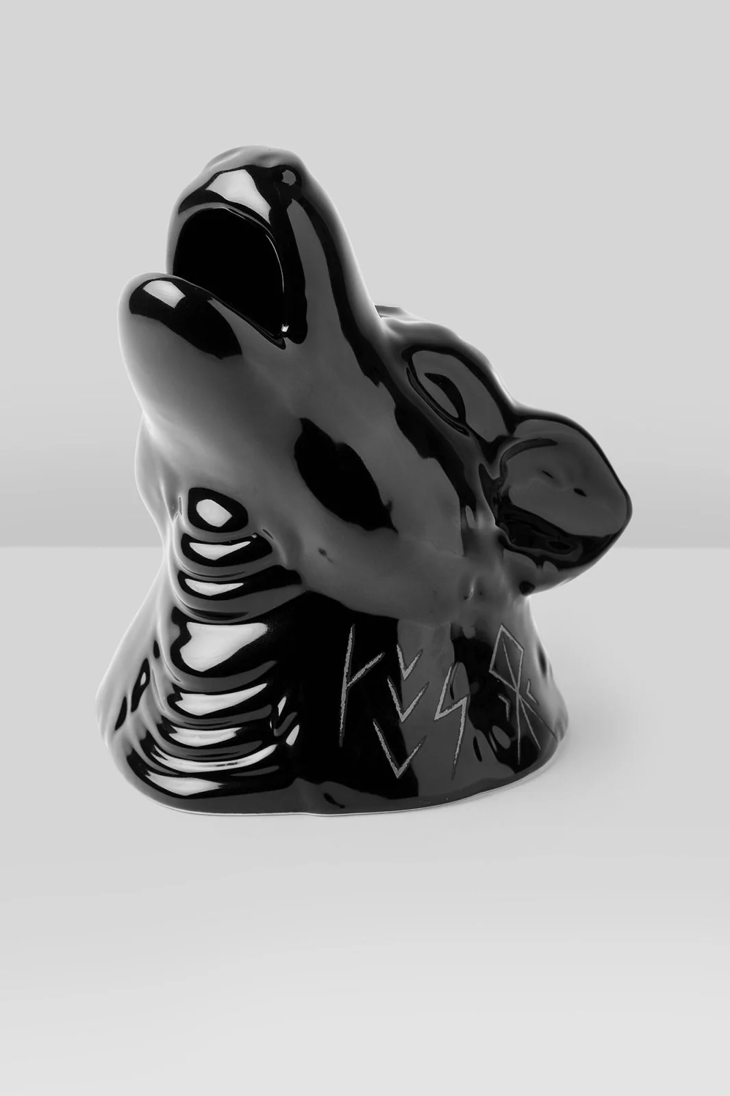 Gmork Vase - Image 3