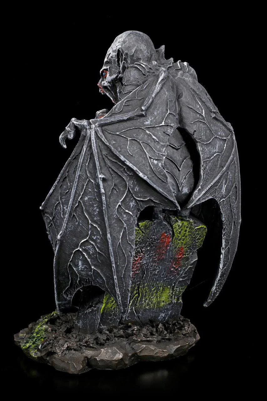 Graveyard Vampire Sculpture - Image 4