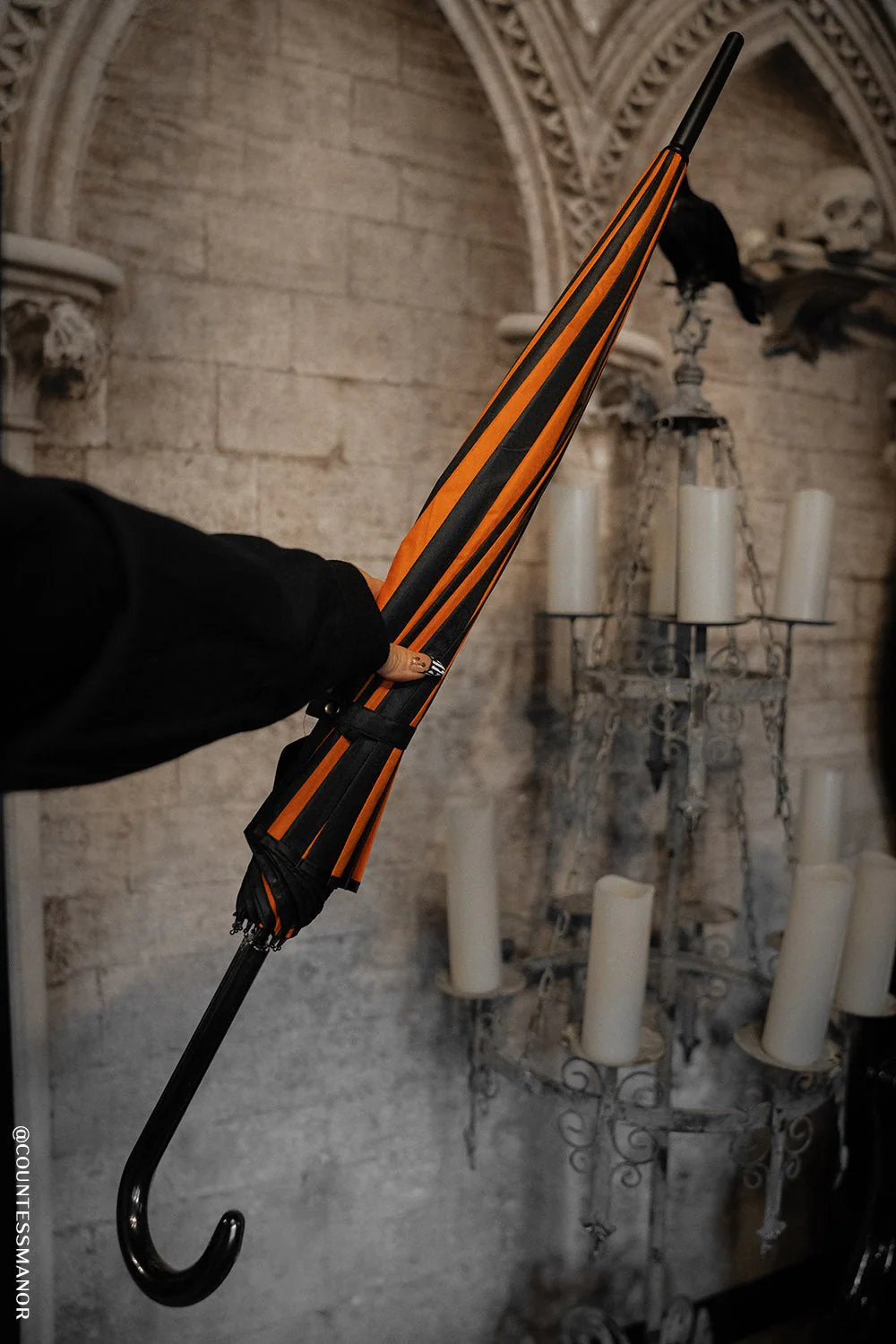 Halloween Batwing Pagoda Umbrella [BLACK/ORANGE STRIPED] - Image 4