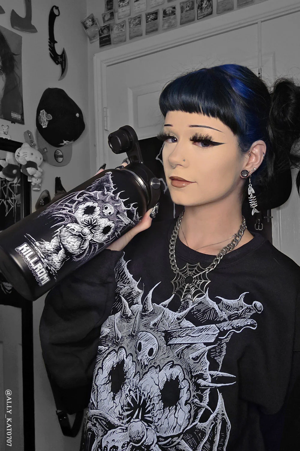 Hell Kitty 32 Oz Water Bottle - Image 9