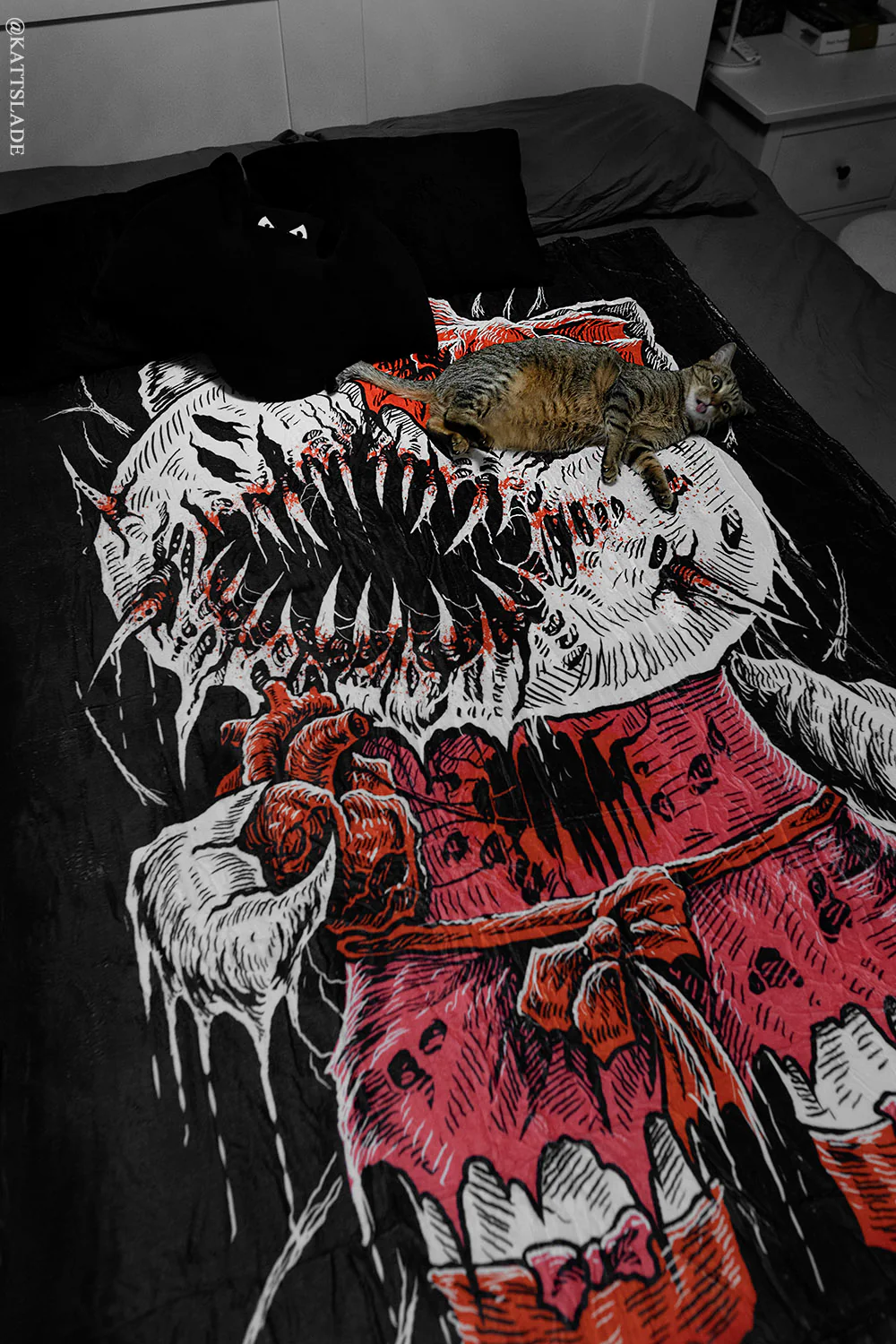 Hell Kitty Throw Blanket - Image 3