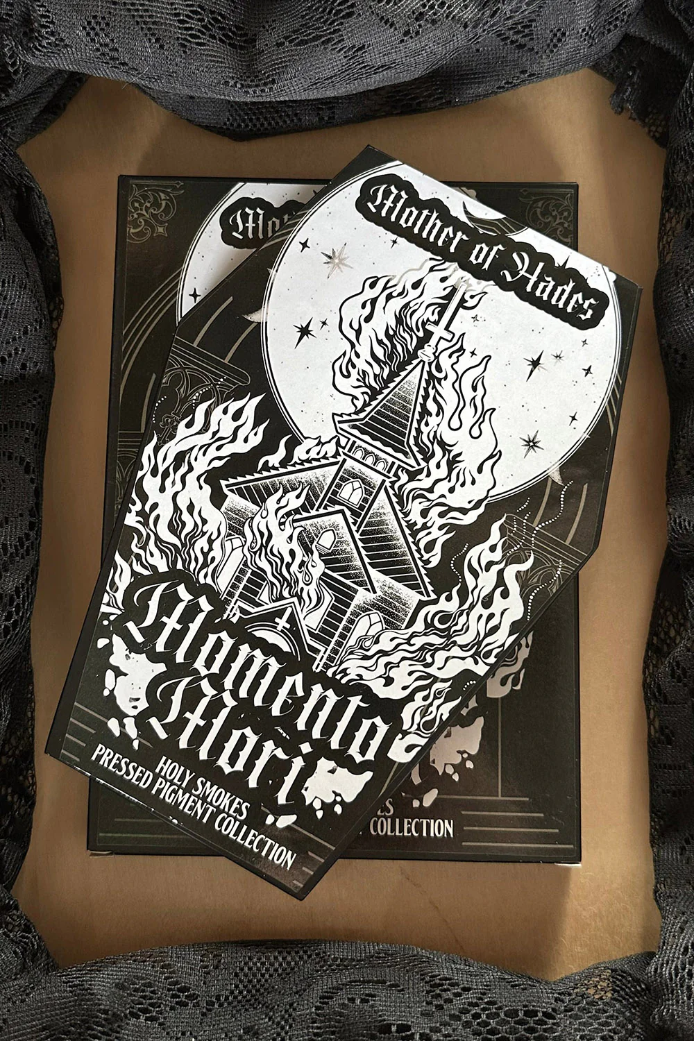 Holy Smokes Coffin Eyeshadow Palette - Image 4