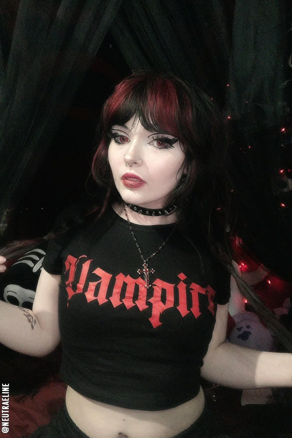 I'm a Vampire Crop Top - Image 7