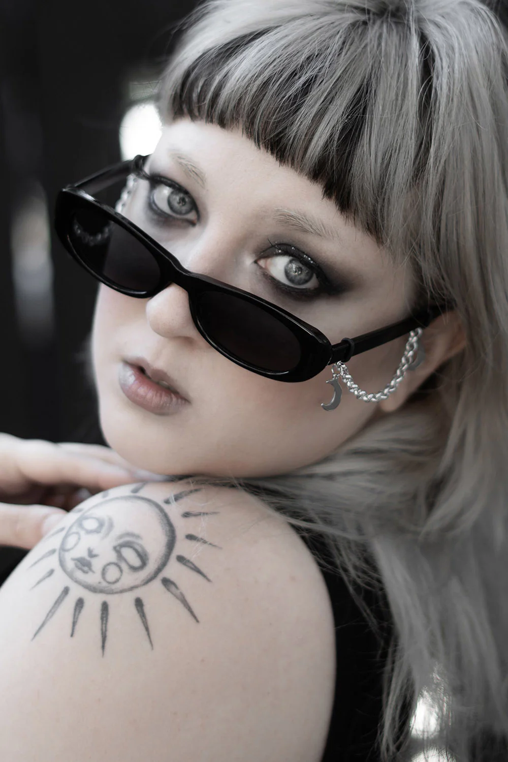 False Idol Sunglasses - Image 5