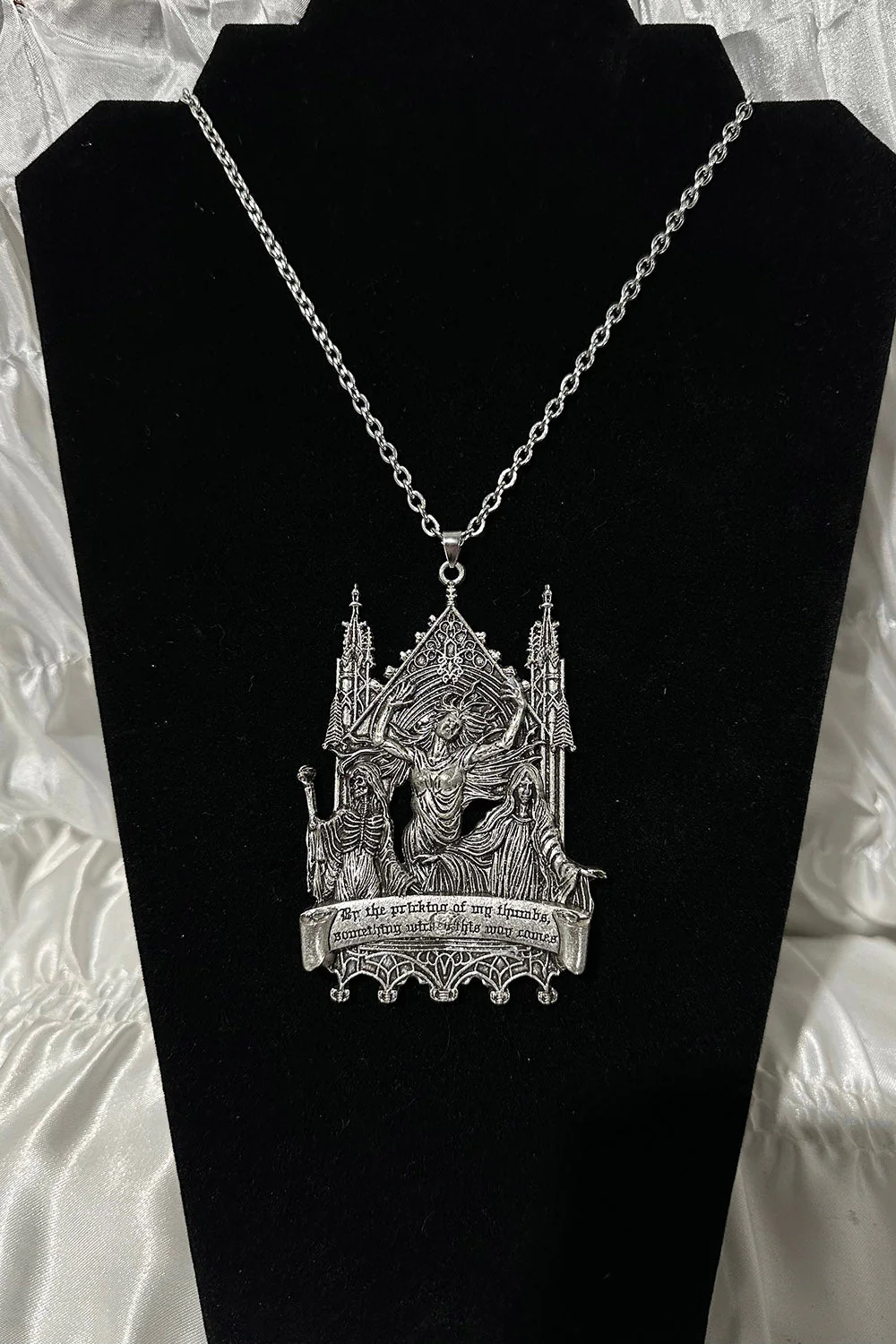 Macbeth Necklace [Mother of Hades x VampireFreaks] - Image 4