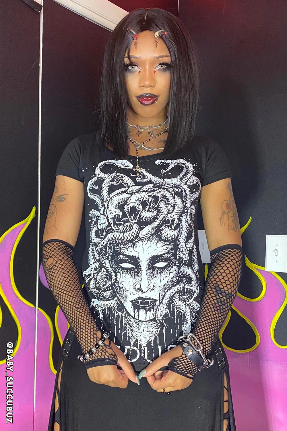Medusa T-shirt - Image 10