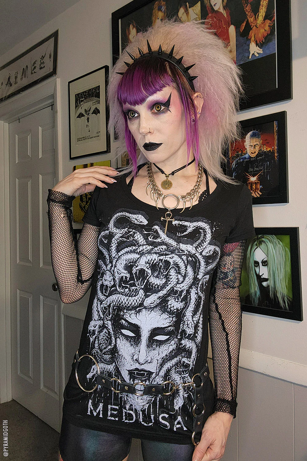Medusa T-shirt - Image 17