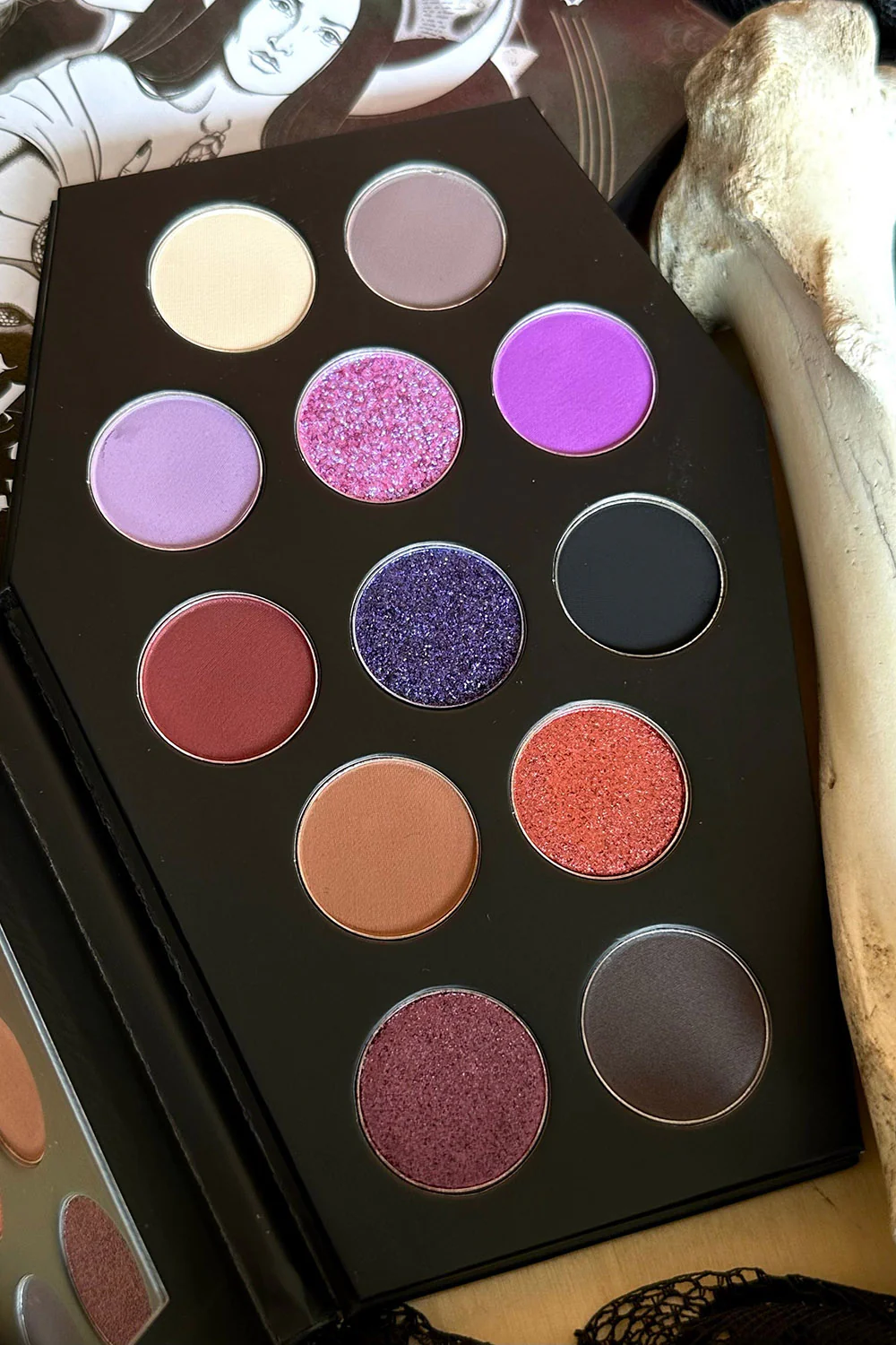 Moon Goddess Coffin Eyeshadow Palette - Image 5