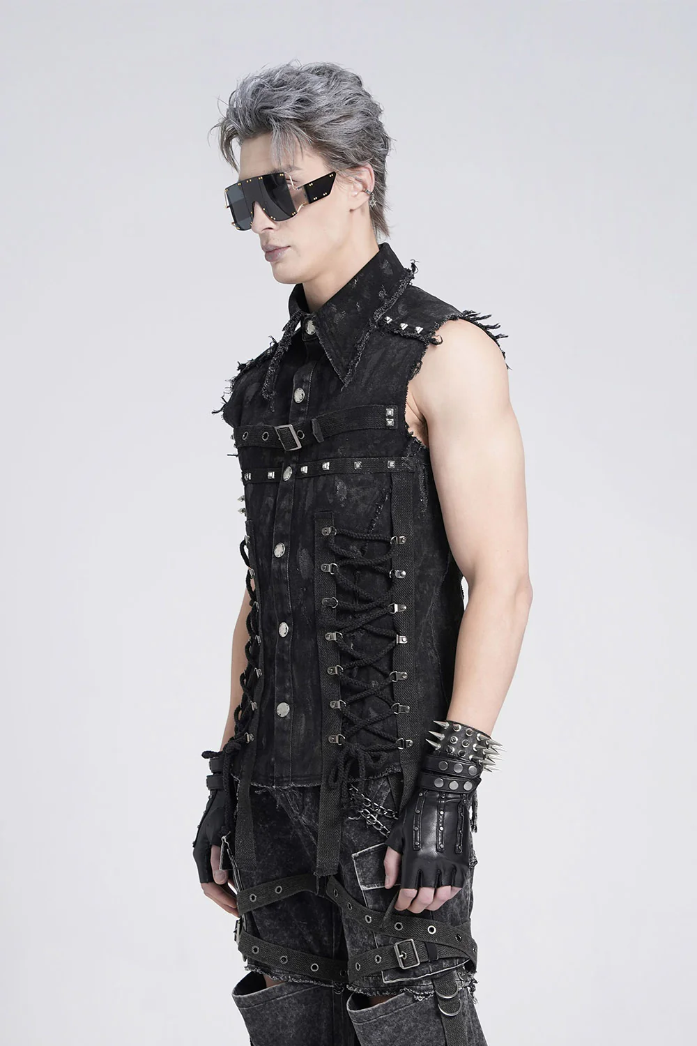 Mutiny Distressed Sleeveless Vest - Image 4