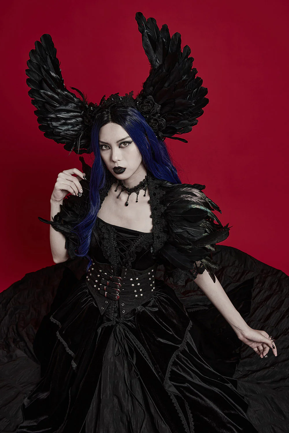 Nevermore Raven Feather Headdress - Image 4