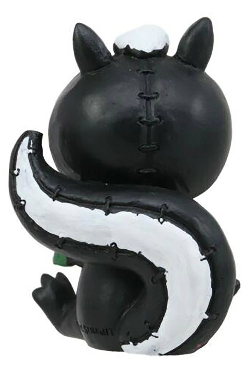 Odo the Skunk Statue - Image 2