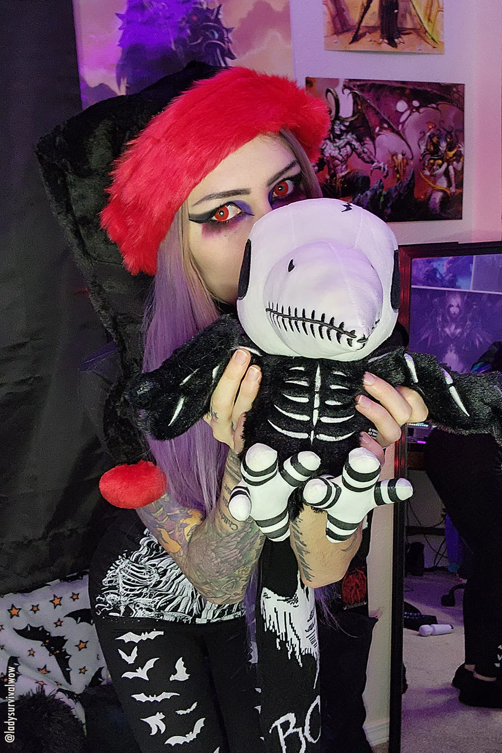 Poe's Raven Plush Toy - Image 10