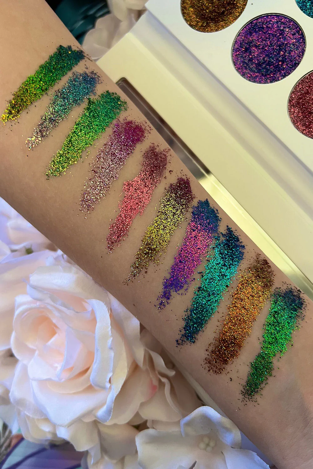 Return To Atlantis Chrome Glitter Palette - Image 2