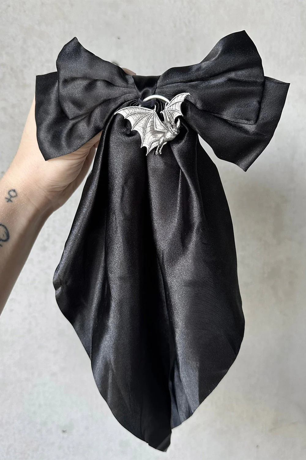 Screechers Of The Night Hair Bow [Black] - Image 2