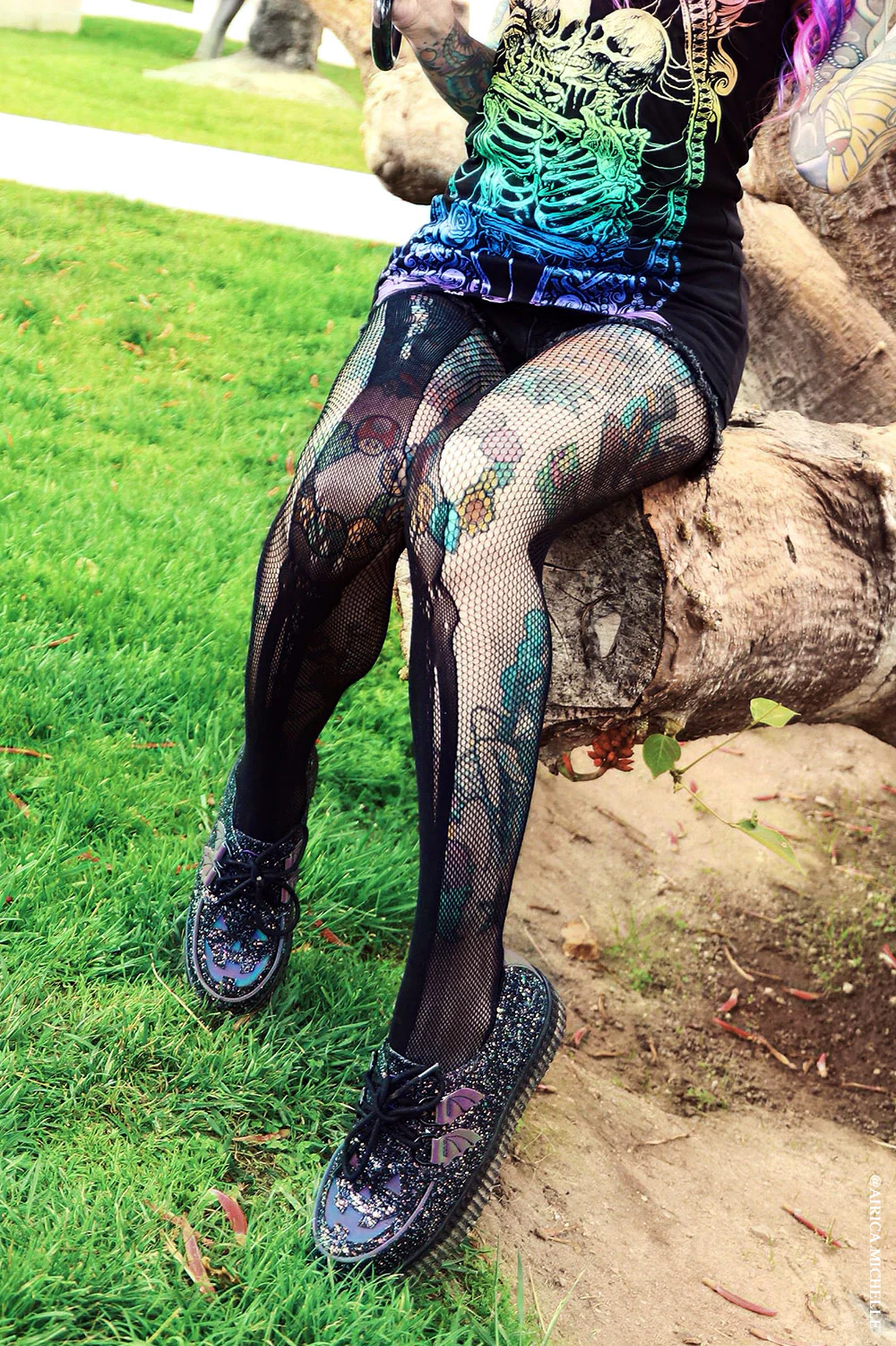 Skeleton Fishnet Tights - Image 3