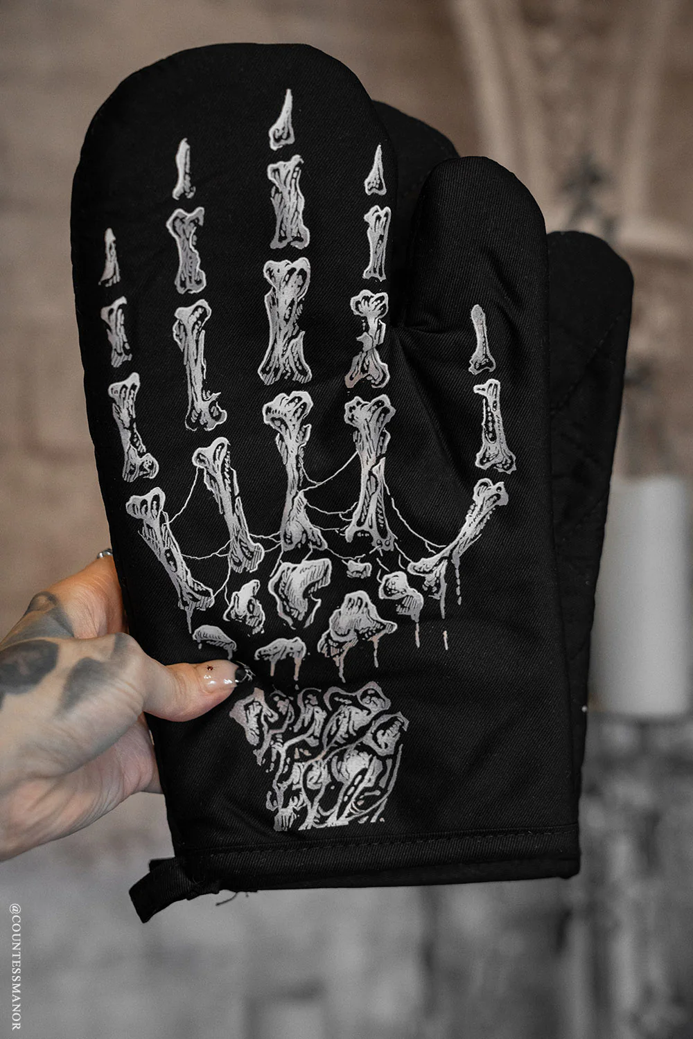 Skeleton Hand Oven Mitts [Set of 2] - Image 2