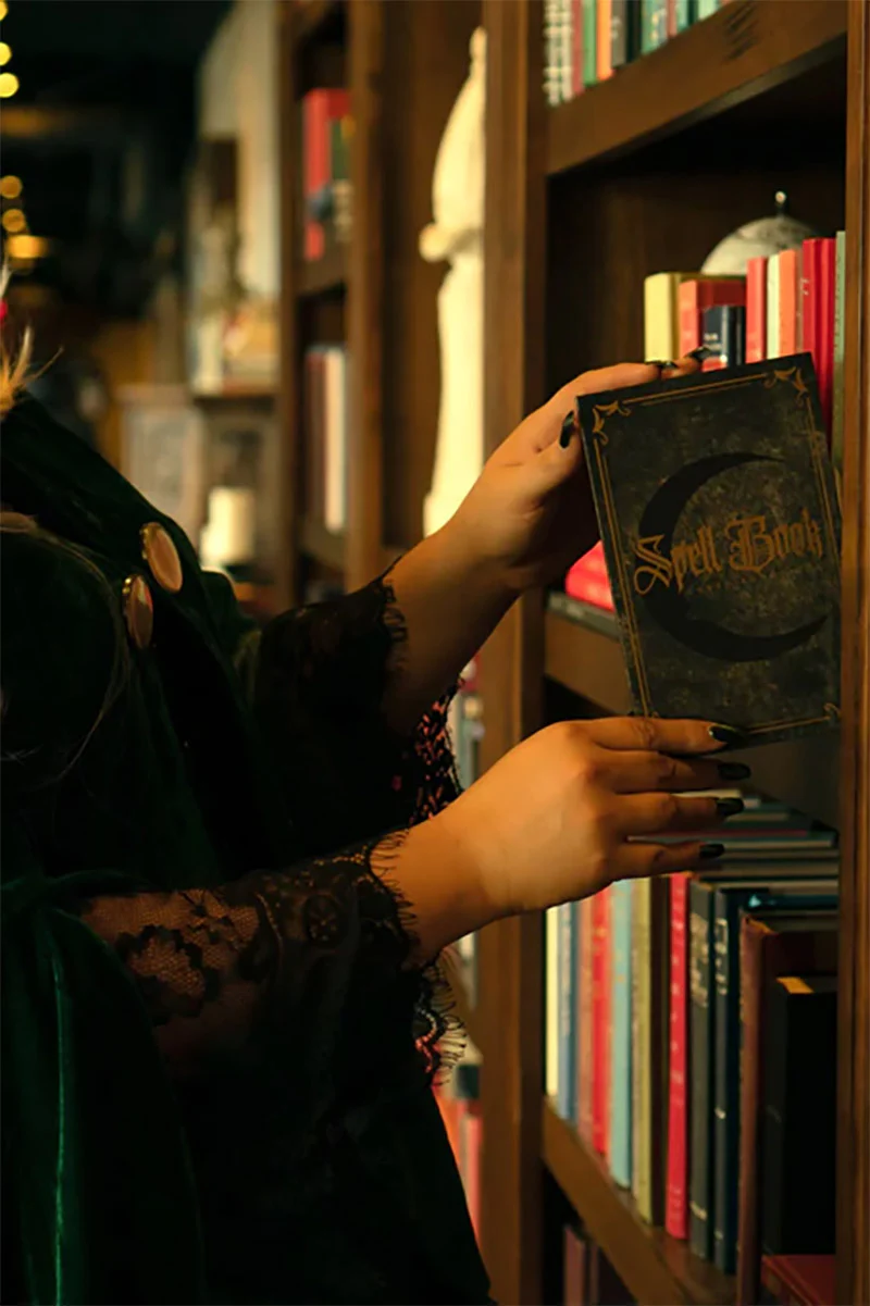 Spell Book Eyeshadow Palette - Image 3