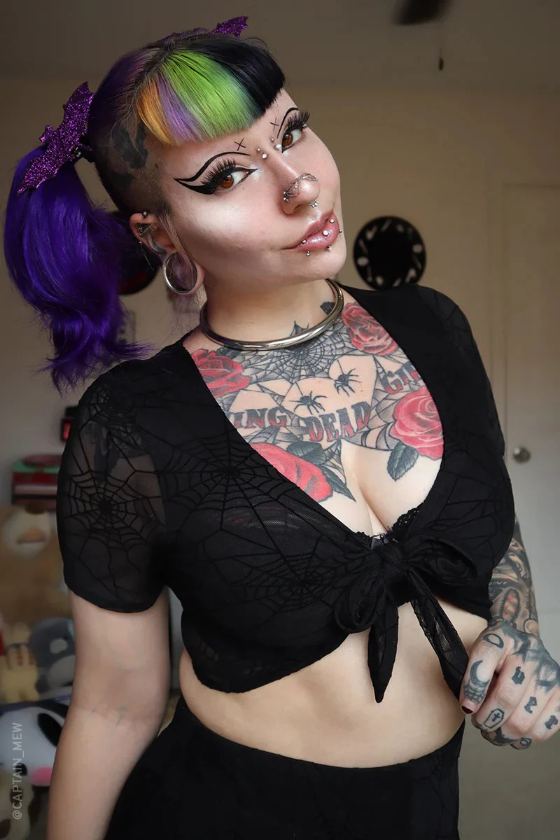 Spiderweb Mesh Front Tie Top - Image 2