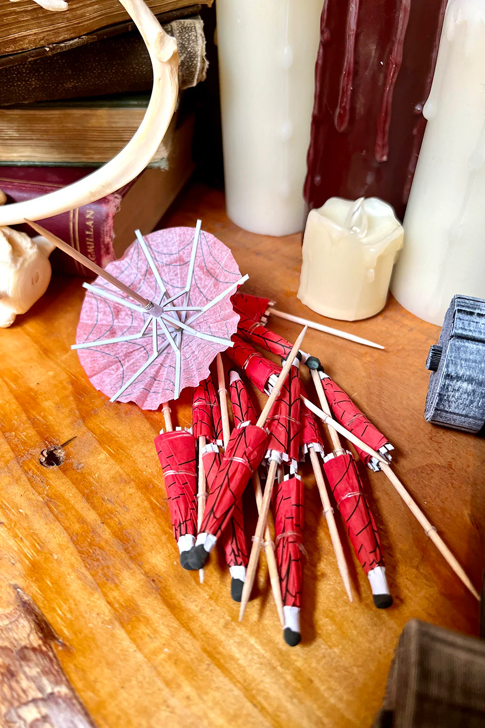 Spooky Cocktail Umbrellas [ORANGE SPIDERS] - Image 6