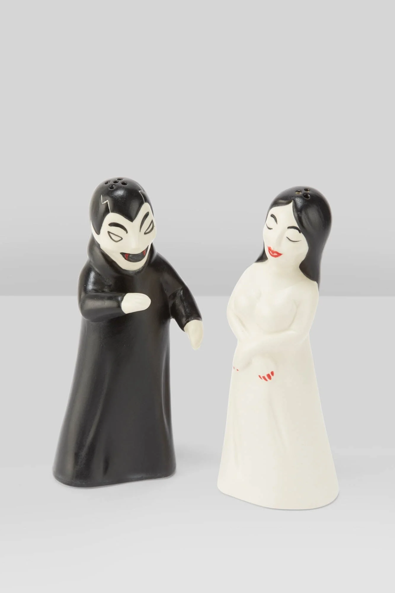 Vampyre Salt & Pepper Shake Set - Image 4