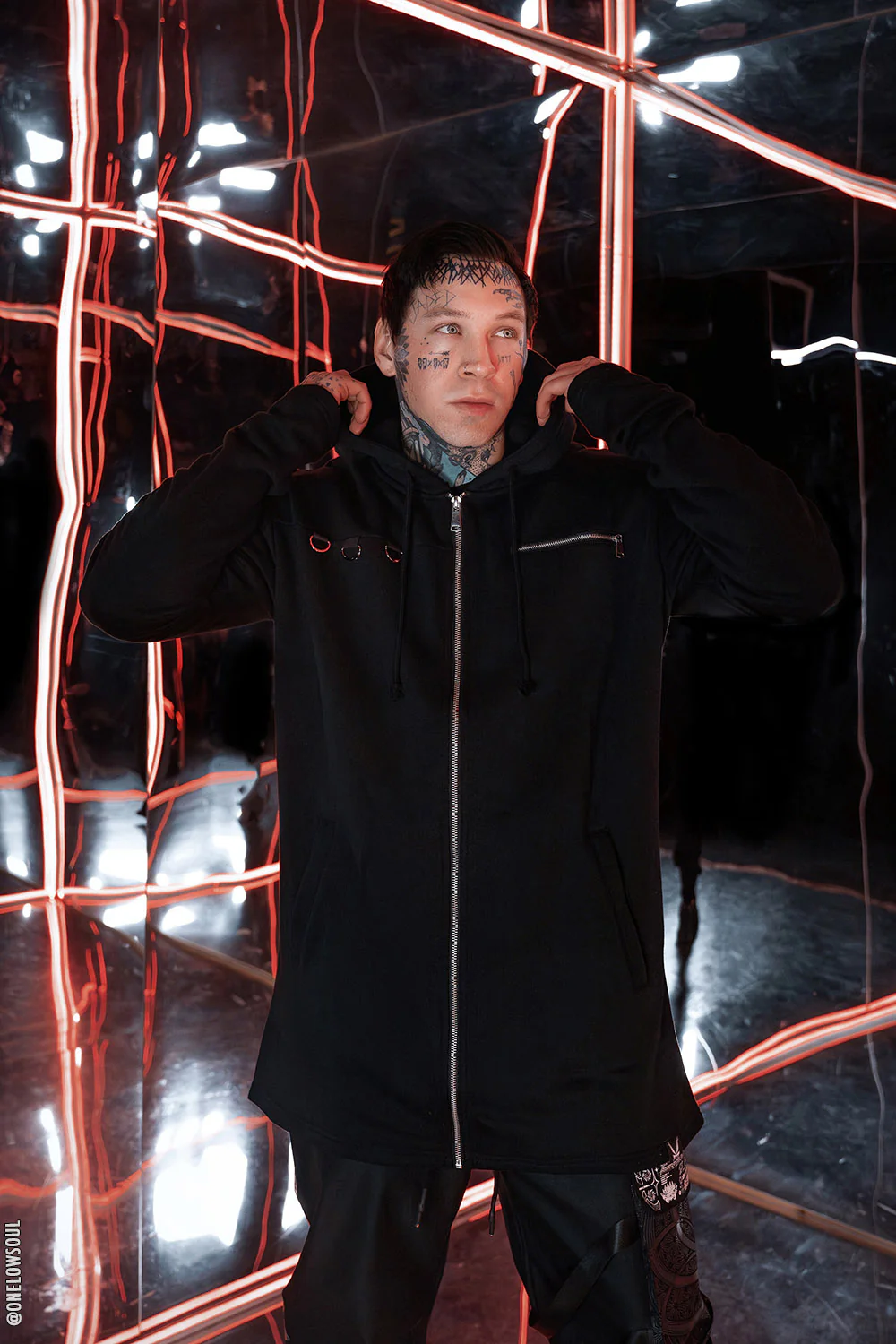 VF Ultramage Hoodie [Black] - Image 13