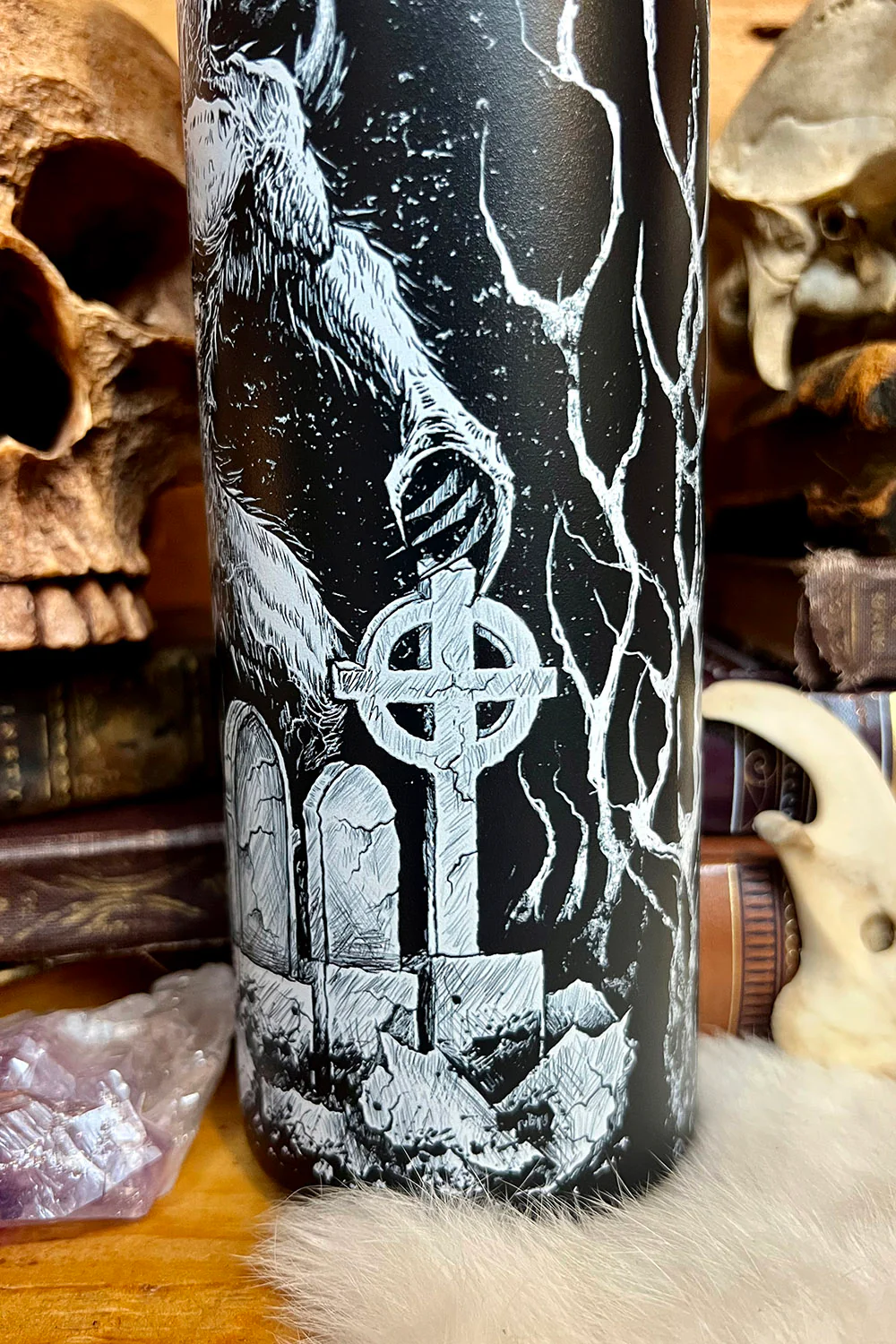 Werewolf 24 Oz Water Bottle Tumbler - Image 7